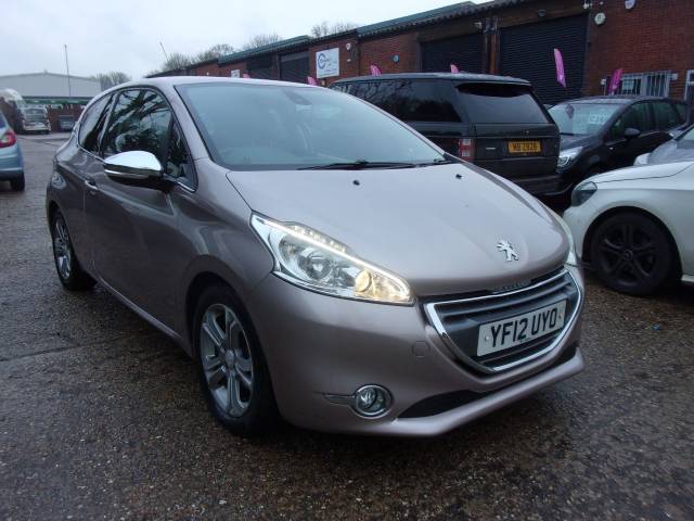 Peugeot 208 1.4 VTi Allure 3dr Hatchback Petrol Grey