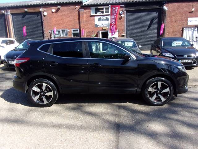 2016 Nissan Qashqai 1.5 dCi N-Tec 5dr