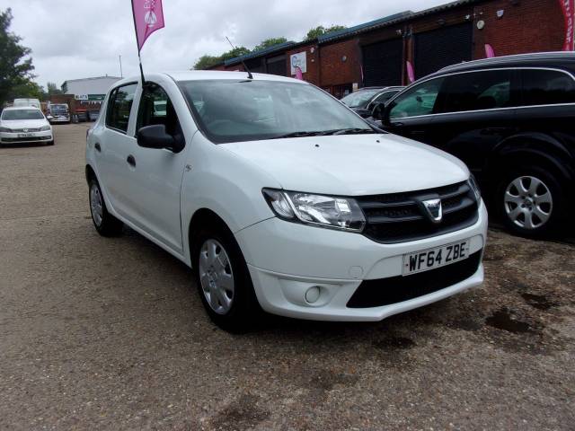 Dacia Sandero 1.2 16V Ambiance 5dr Hatchback Petrol White