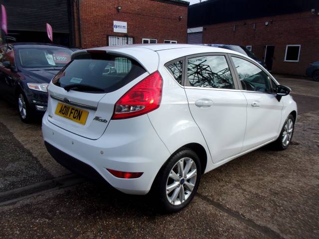 2011 Ford Fiesta 1.25 Zetec 5dr [82]