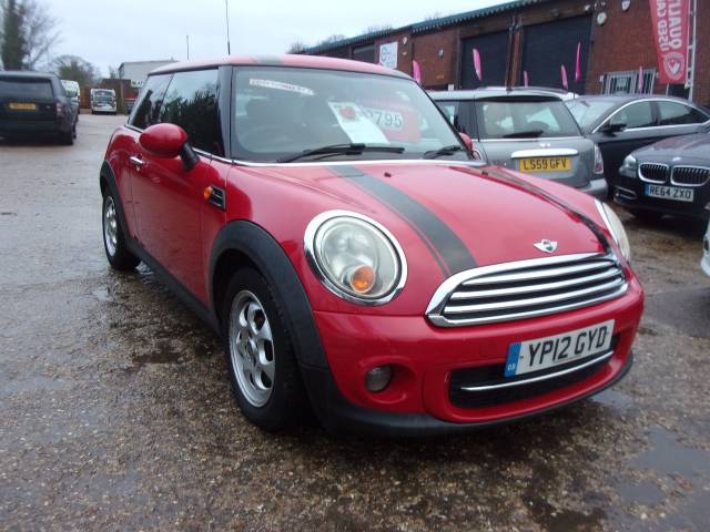 Mini Cooper D 1.6 Cooper D 3dr Hatchback Diesel Red