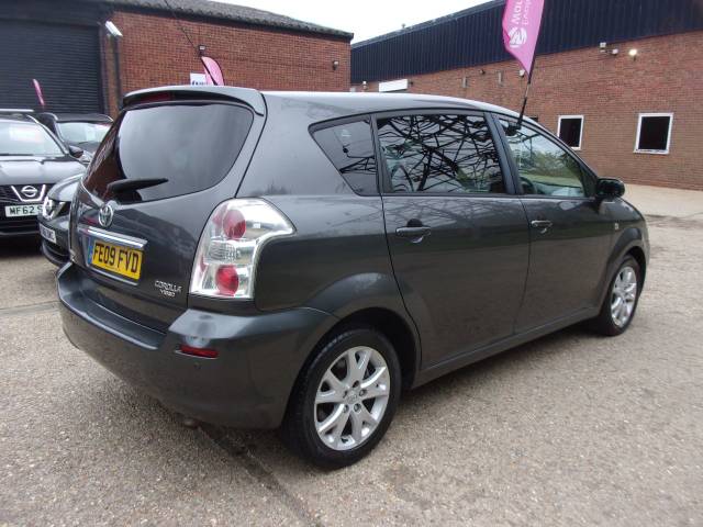 2009 Toyota Verso 1.8 VVT-i SR 5dr