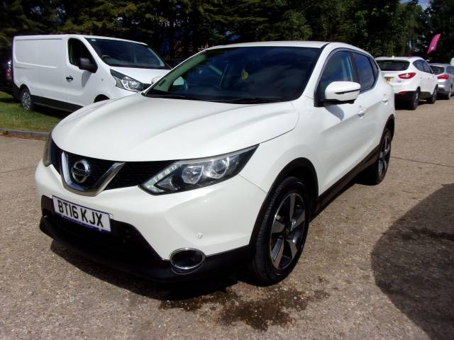 2016 Nissan Qashqai 1.5 dCi N-Connecta 5dr