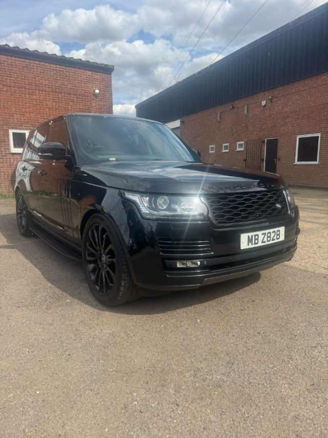 Land Rover Range Rover 4.4 SDV8 Autobiography 4dr Auto Estate Diesel Black
