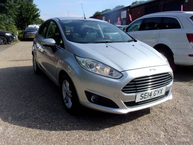 Ford Fiesta 1.25 82 Zetec 5dr Hatchback Petrol Silver