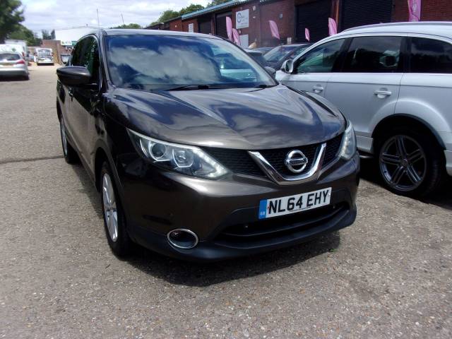 Nissan Qashqai 1.6 dCi Acenta Premium 5dr 4WD Hatchback Diesel Beige