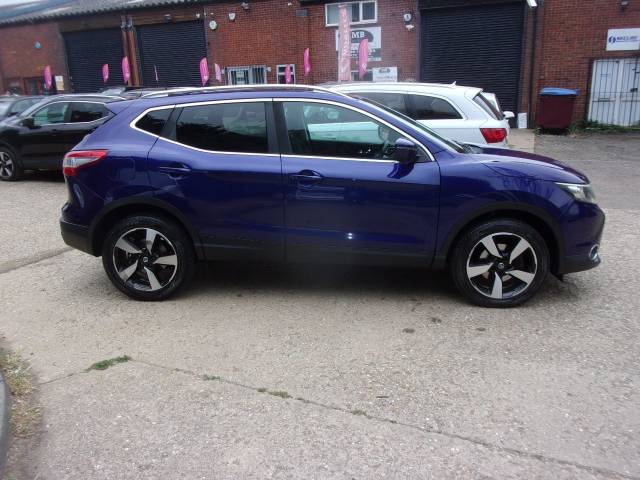 2015 Nissan Qashqai 1.5 dCi N-Tec+ 5dr