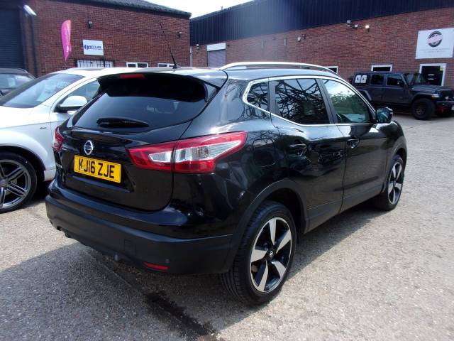 2016 Nissan Qashqai 1.5 dCi N-Connecta 5dr