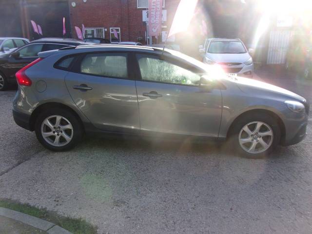 2015 Volvo V40 2.0 D2 [120] Cross Country SE 5dr